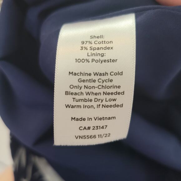 Talbots Size 8 Navy White Floral Print Button Detail Mini Skirt Resort Preppy - Picture 6 of 6